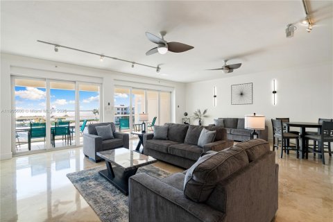 Condominio en venta en Key Largo, Florida, 4 dormitorios, 244.8 m2 № 2012208 - foto 3