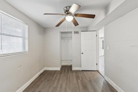 House in Largo, Florida 4 bedrooms, 103.4 sq.m. № 1780960 - photo 16