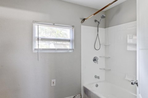 House in Largo, Florida 4 bedrooms, 103.4 sq.m. № 1780960 - photo 21