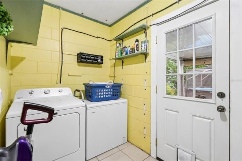 Casa en venta en Umatilla, Florida, 2 dormitorios, 117.89 m2 № 2386470 - foto 19