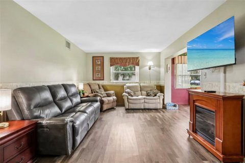 Casa en venta en Umatilla, Florida, 2 dormitorios, 117.89 m2 № 2386470 - foto 8