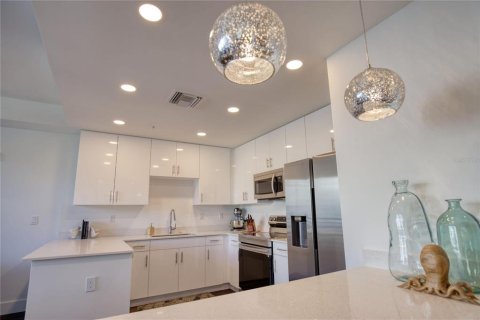 Copropriété à vendre à Sarasota, Floride: 1 chambre, 79.71 m2 № 2408109 - photo 18
