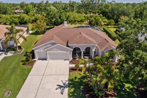 House in Parrish, Florida 4 bedrooms, 246.84 sq.m. № 1644145 - photo 1
