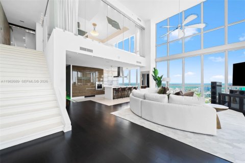 Condo in Miami, Florida, 4 bedrooms № 2080956