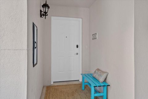 Condominio en alquiler en Miami Beach, Florida, 2 dormitorios, 62.24 m2 № 2021269 - foto 25