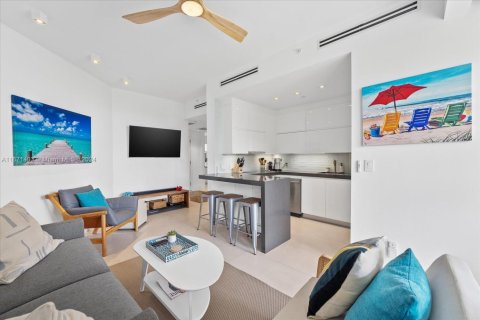 Condominio en alquiler en Miami Beach, Florida, 2 dormitorios, 62.24 m2 № 2021269 - foto 11