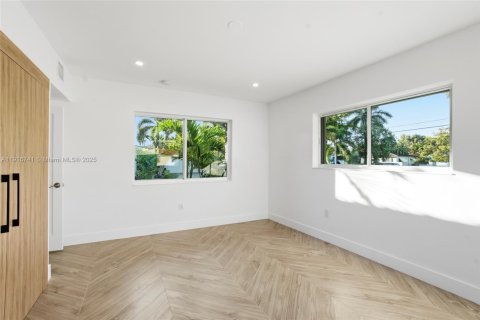 Villa ou maison à vendre à El Portal, Floride: 4 chambres, 199.65 m2 № 1972770 - photo 22