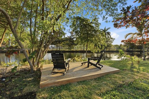 Villa ou maison à vendre à El Portal, Floride: 4 chambres, 199.65 m2 № 1972770 - photo 26