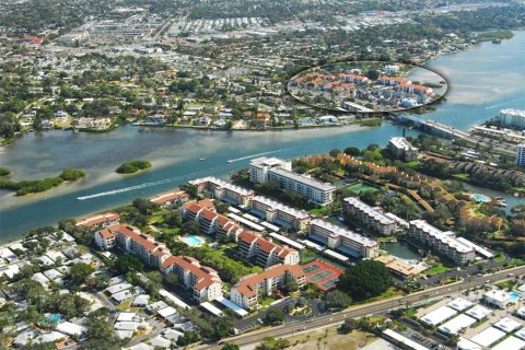 Copropriété à louer à Sarasota, Floride: 2 chambres, 94.39 m2 № 957297 - photo 18