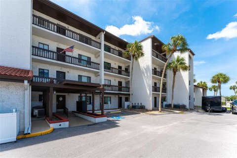 Copropriété à louer à Sarasota, Floride: 2 chambres, 94.39 m2 № 957297 - photo 1