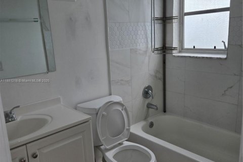 Снять в аренду квартиру в Форт-Лодердейл, Флорида 2 спальни, 2912.67м2, № 1977634 - фото 7