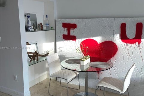 Copropriété à vendre à Miami Beach, Floride: 1 chambre, 76.64 m2 № 2000577 - photo 5