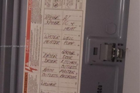 Купить виллу или дом в Локсахатчи-Гроувс, Флорида 3 спальни, 115.85м2, № 1998208 - фото 29