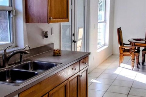 Купить виллу или дом в Локсахатчи-Гроувс, Флорида 3 спальни, 115.85м2, № 1998208 - фото 16