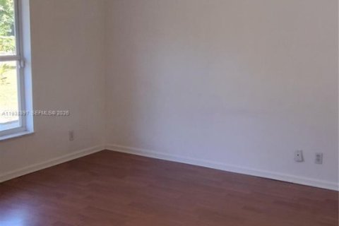 Купить виллу или дом в Локсахатчи-Гроувс, Флорида 3 спальни, 115.85м2, № 1998208 - фото 3