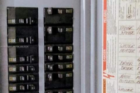 Купить виллу или дом в Локсахатчи-Гроувс, Флорида 3 спальни, 115.85м2, № 1998208 - фото 28