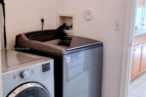 Купить виллу или дом в Локсахатчи-Гроувс, Флорида 3 спальни, 115.85м2, № 1998208 - фото 22