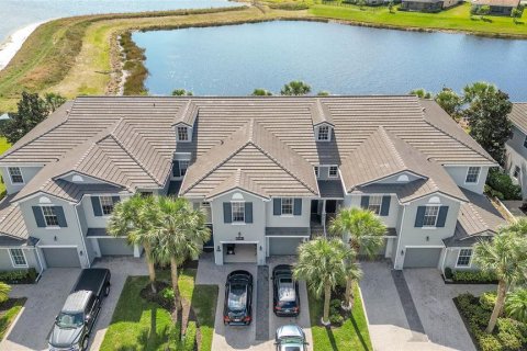 Townhouse in Alva, Florida 2 bedrooms, 165.74 sq.m. № 1904403 - photo 27