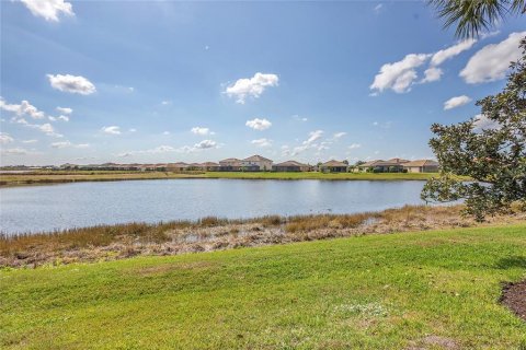 Townhouse in Alva, Florida 2 bedrooms, 165.74 sq.m. № 1904403 - photo 24