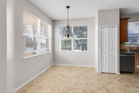 Townhouse in Alva, Florida 2 bedrooms, 165.74 sq.m. № 1904403 - photo 10