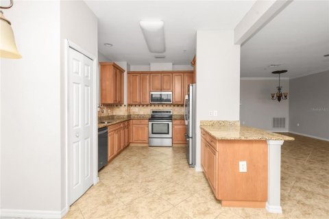 Townhouse in Alva, Florida 2 bedrooms, 165.74 sq.m. № 1904403 - photo 7