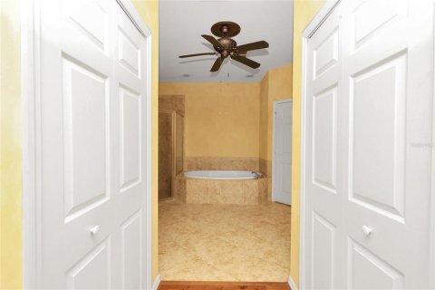Townhouse in Alva, Florida 2 bedrooms, 165.74 sq.m. № 1904403 - photo 13