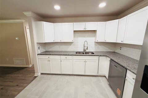 Casa en venta en Gainesville, Florida, 4 dormitorios, 132.11 m2 № 1914215 - foto 7