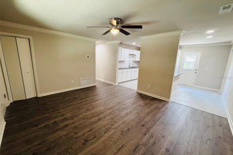 Casa en venta en Gainesville, Florida, 4 dormitorios, 132.11 m2 № 1914215 - foto 4