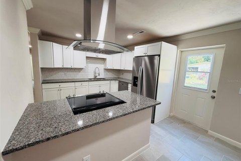 Casa en venta en Gainesville, Florida, 4 dormitorios, 132.11 m2 № 1914215 - foto 5