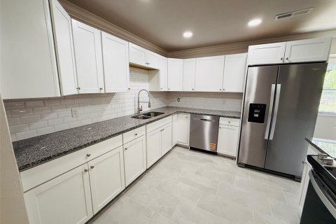 Casa en venta en Gainesville, Florida, 4 dormitorios, 132.11 m2 № 1914215 - foto 8
