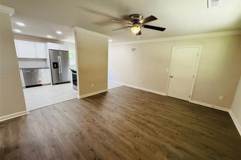 Casa en venta en Gainesville, Florida, 4 dormitorios, 132.11 m2 № 1914215 - foto 3