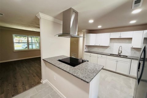 Casa en venta en Gainesville, Florida, 4 dormitorios, 132.11 m2 № 1914215 - foto 6