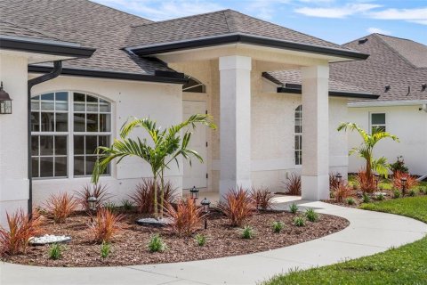 Villa ou maison à vendre à Rotonda, Floride: 3 chambres, 155.43 m2 № 2391151 - photo 2