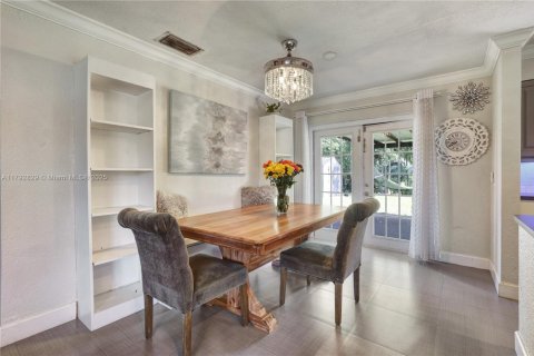 House in Sunrise, Florida 3 bedrooms, 104.98 sq.m. № 1728176 - photo 3