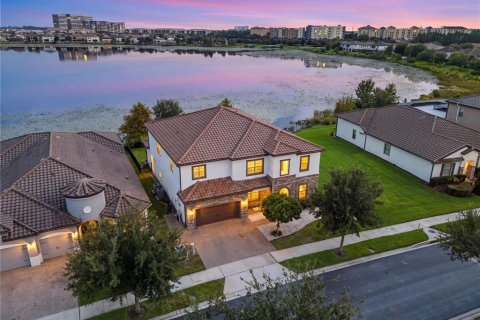 Villa ou maison à vendre à Orlando, Floride: 6 chambres, 460.14 m2 № 2348179 - photo 2