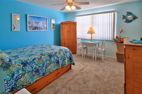 Condo in Ormond Beach, Florida, 2 bedrooms  № 2096335 - photo 23