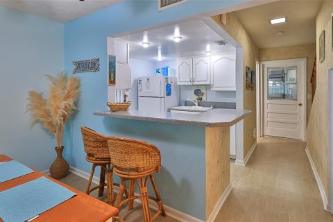 Condo in Ormond Beach, Florida, 2 bedrooms  № 2096335 - photo 8