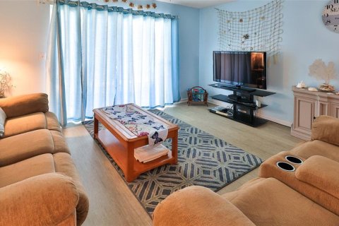 Condo in Ormond Beach, Florida, 2 bedrooms  № 2096335 - photo 11