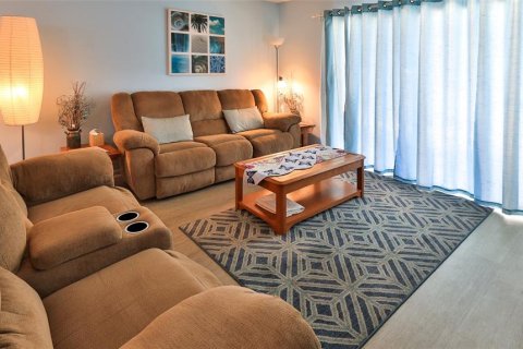 Condo in Ormond Beach, Florida, 2 bedrooms  № 2096335 - photo 13
