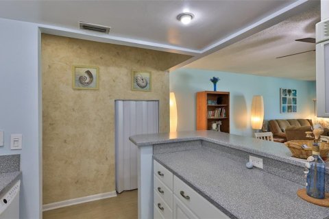 Condo in Ormond Beach, Florida, 2 bedrooms  № 2096335 - photo 6