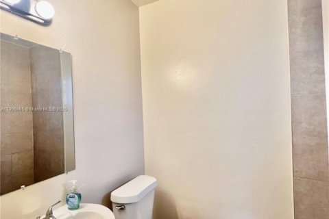 Propiedad comercial en alquiler en Florida City, Florida, 1 dormitorio, 37.16 m2 № 1953336 - foto 6