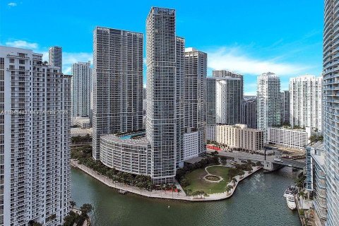 Condominio en Miami, Florida, 1 dormitorio  № 2001831
