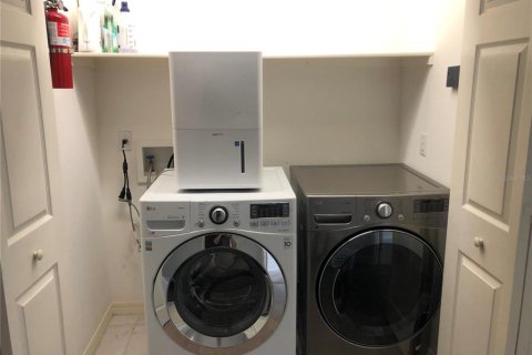 Adosado en venta en Tampa, Florida, 3 dormitorios, 162.58 m2 № 1565915 - foto 25