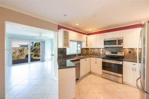 Купить виллу или дом в Дания-Бич, Флорида 3 спальни, 145.02м2, № 1994039 - фото 12