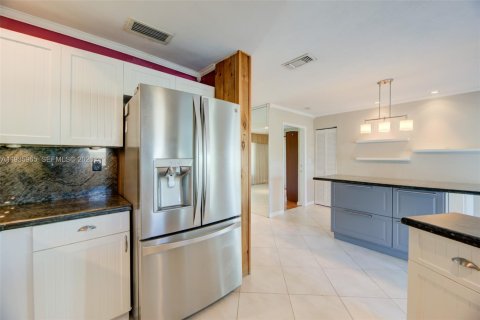 Купить виллу или дом в Дания-Бич, Флорида 3 спальни, 145.02м2, № 1994039 - фото 14