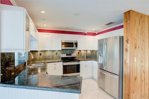 Купить виллу или дом в Дания-Бич, Флорида 3 спальни, 145.02м2, № 1994039 - фото 15