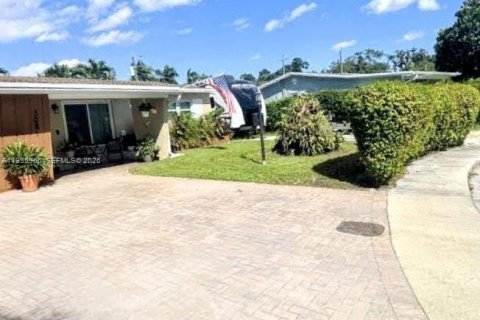 House in Dania Beach, Florida 3 bedrooms, 145.02 sq.m. № 1994039 - photo 4