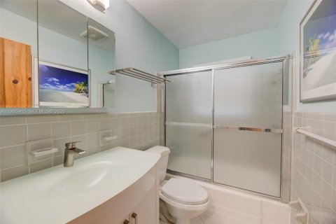 Купить виллу или дом в Дания-Бич, Флорида 3 спальни, 145.02м2, № 1994039 - фото 23