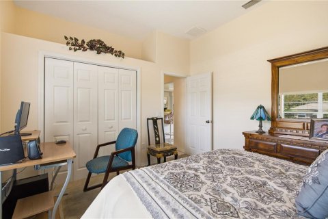 House in New Port Richey, Florida 3 bedrooms, 189.71 sq.m. № 2345617 - photo 21