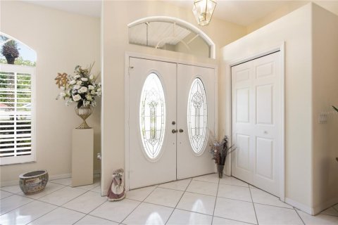 House in New Port Richey, Florida 3 bedrooms, 189.71 sq.m. № 2345617 - photo 5